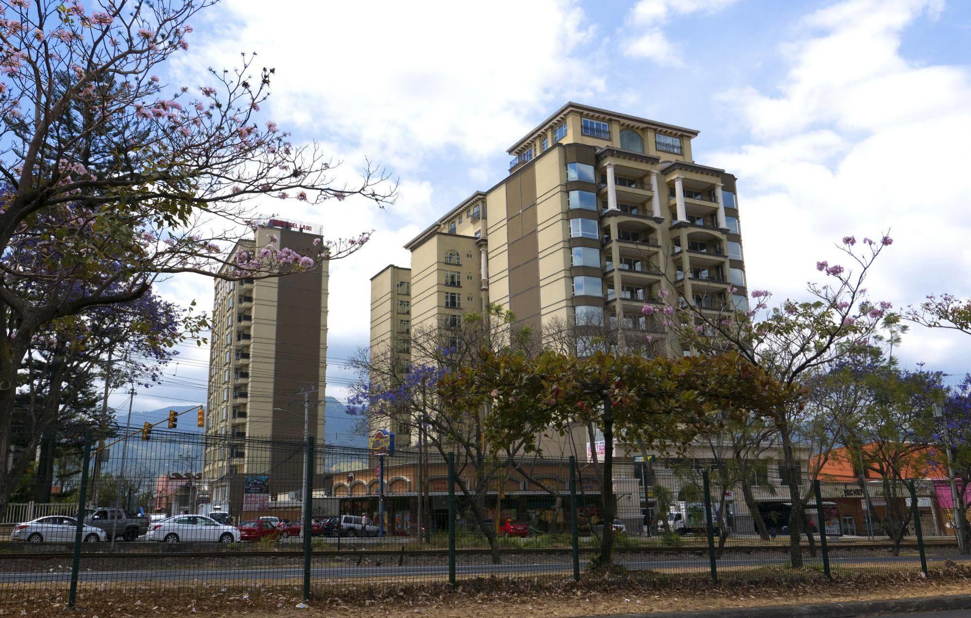 Torres Del Lago Suites And Apartments San José Exteriér fotografie