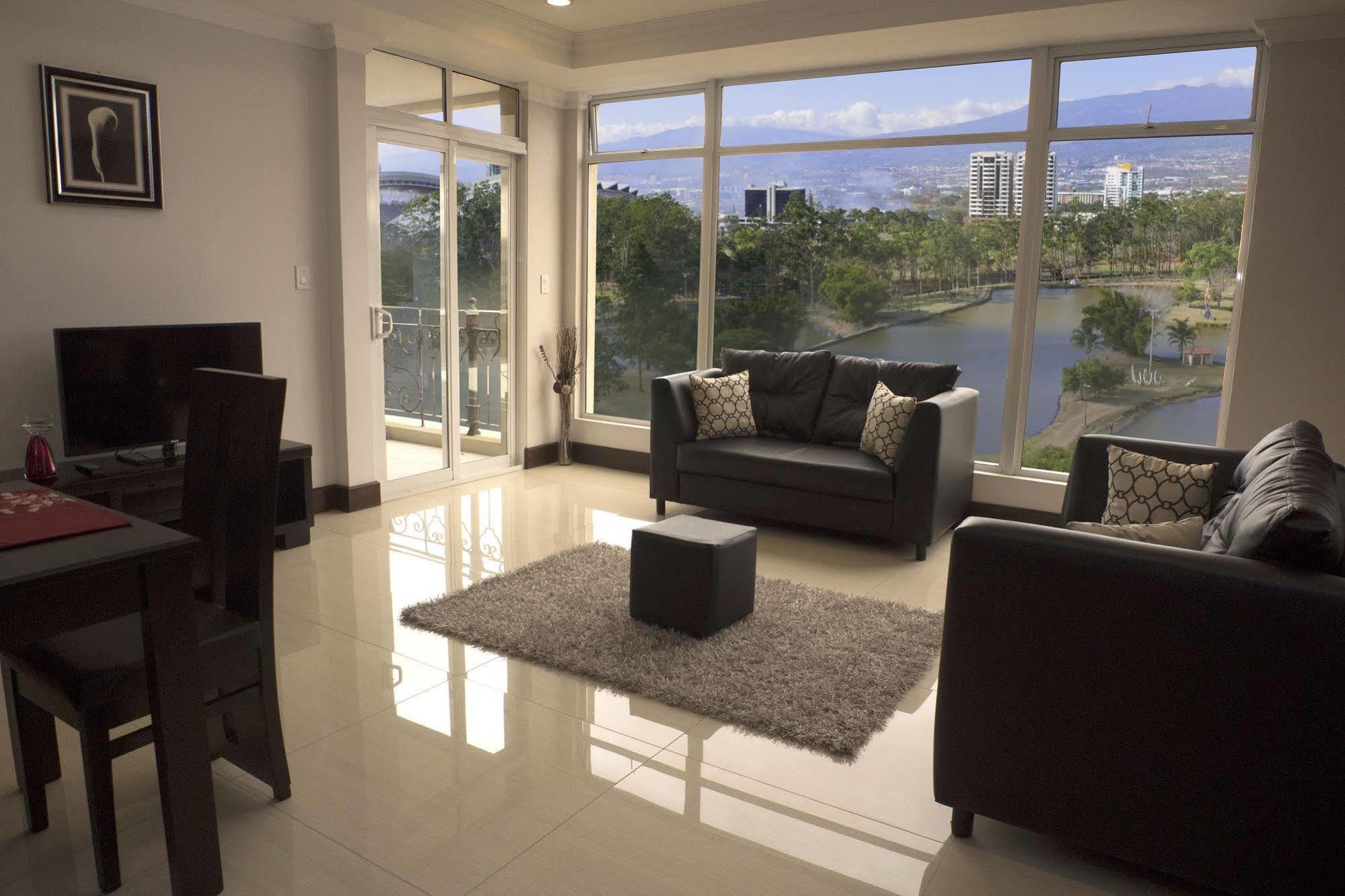 Torres Del Lago Suites And Apartments San José Exteriér fotografie